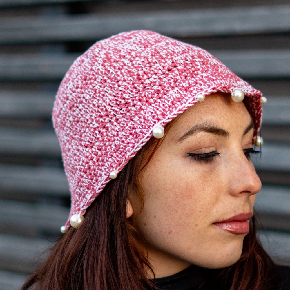 Crochet bucket hat with pearl beads